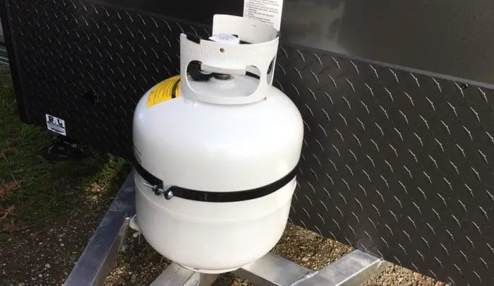 What can happen if an RV propane tank is frozen