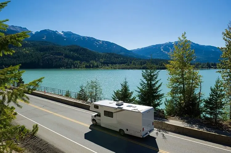 How Many Miles per Day Should You Drive an Rv